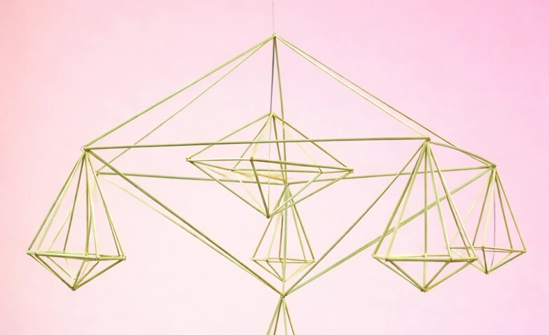 Himmeli Geometrische Eleganz aus Stroh