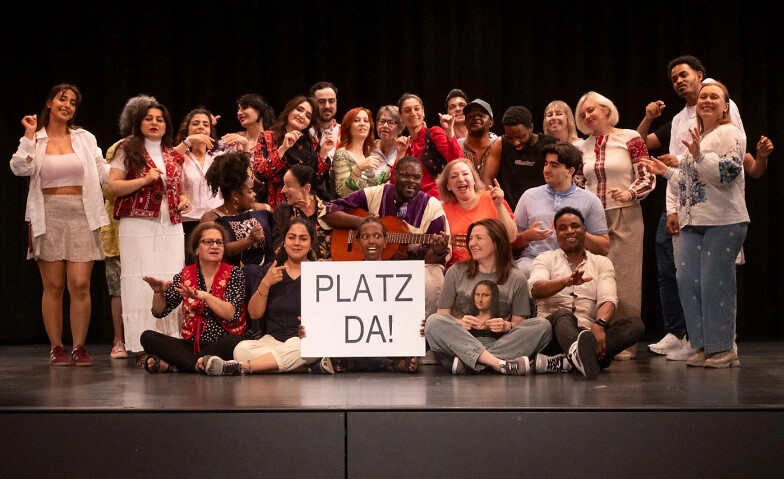 Begegnungsfest mit Essen und Flüchtlings-Theater Malaika