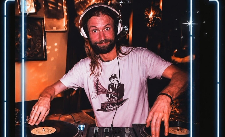 DJ ON THE ROOF mit DeLucs