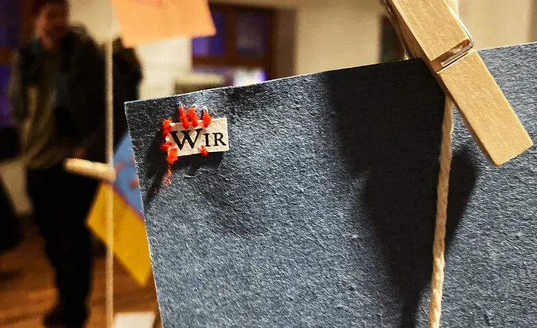 Gestickte Grüsse