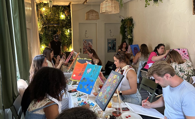 Sip N Paint