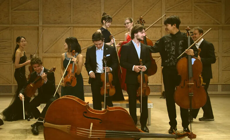 Vivaldi & Piazzolla - Menuhin Academy Soloists