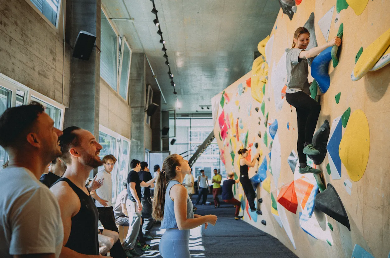 Boulder Social bei Mitō in Zürich: Gemeinsam Bouldern und gemeinsam gewinnen!
