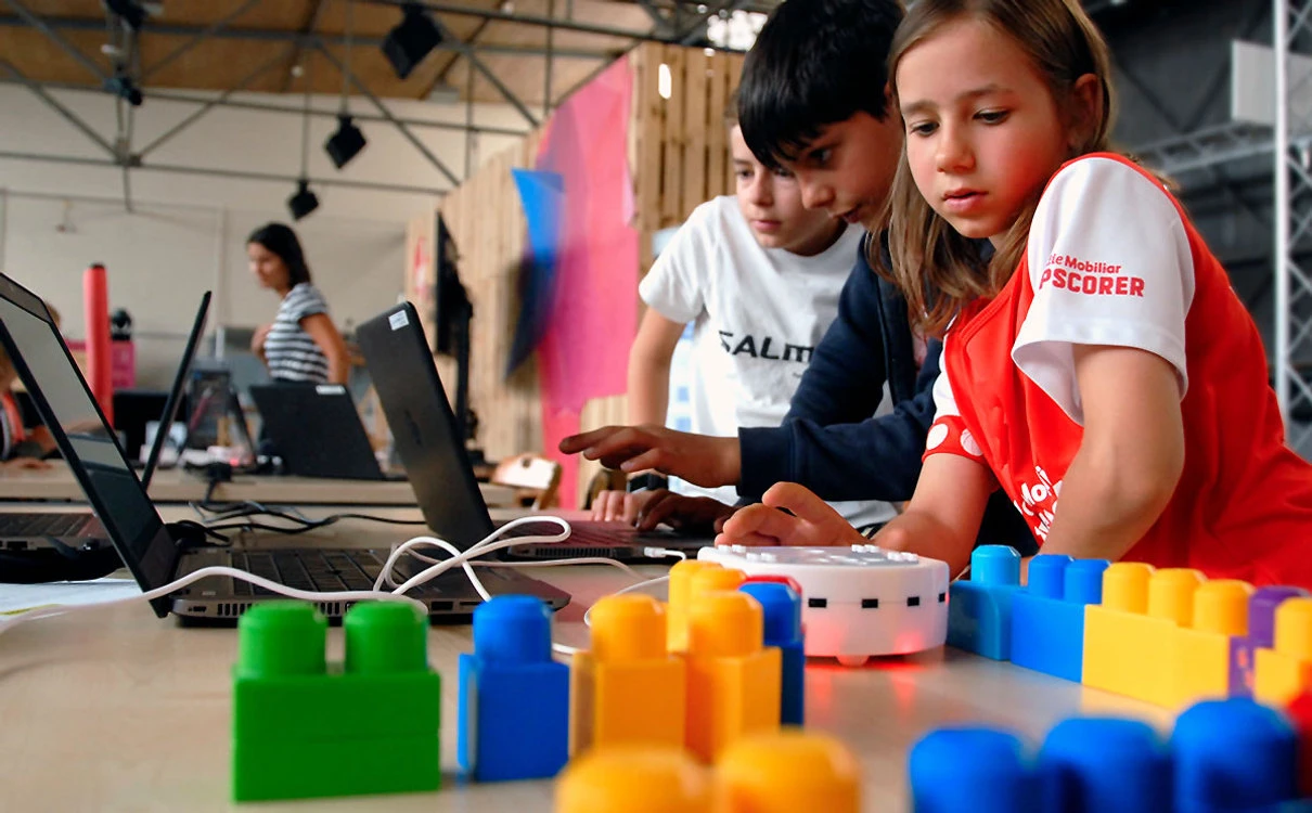 Coding for Kids – Thymio: Labyrinth
